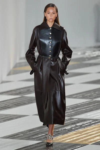 Look 8